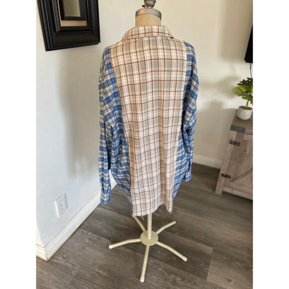 New! Papermoon Woman's Blue Plaid Flannel Button Down Long sleeve Medium - Picture 2 of 7